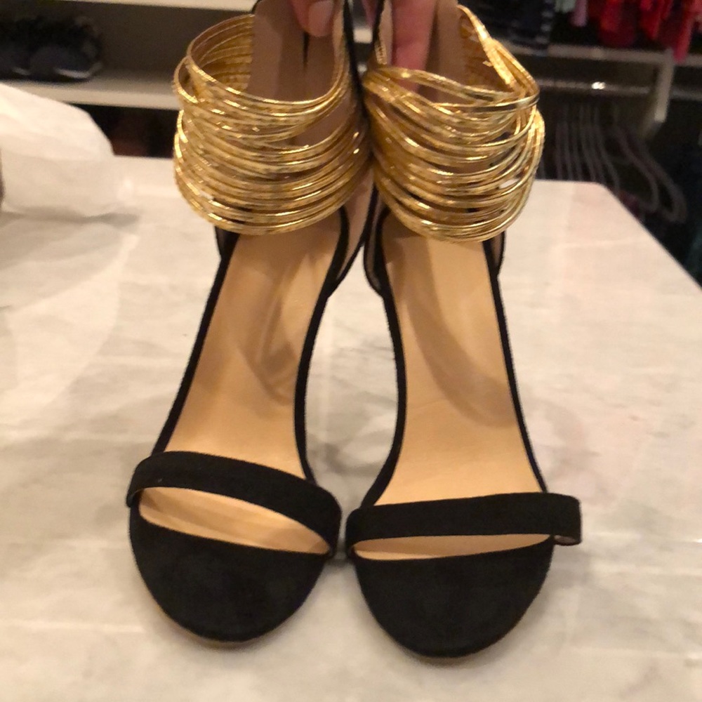 NIB SEXY Black Stilettos w/ Gold Ankle Cuff, 38